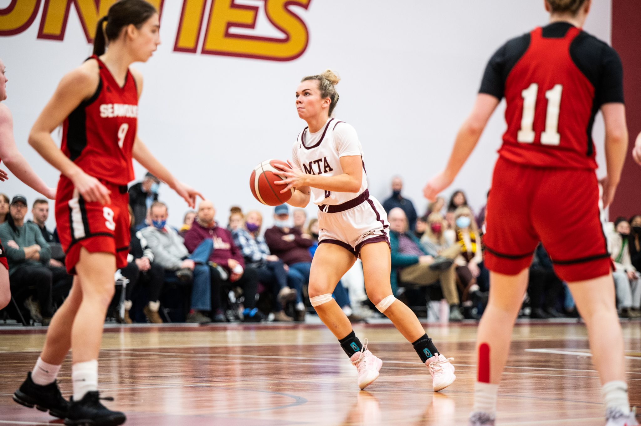 Mounties push winning streak to eight with convincing win against Seawolves