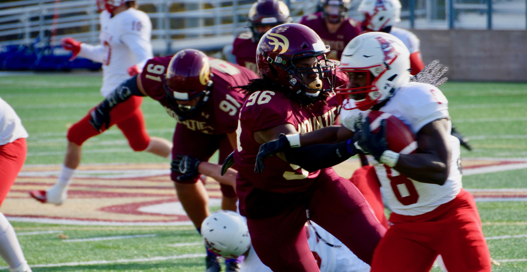 Mounties lose to Acadia but clinch playoff spot