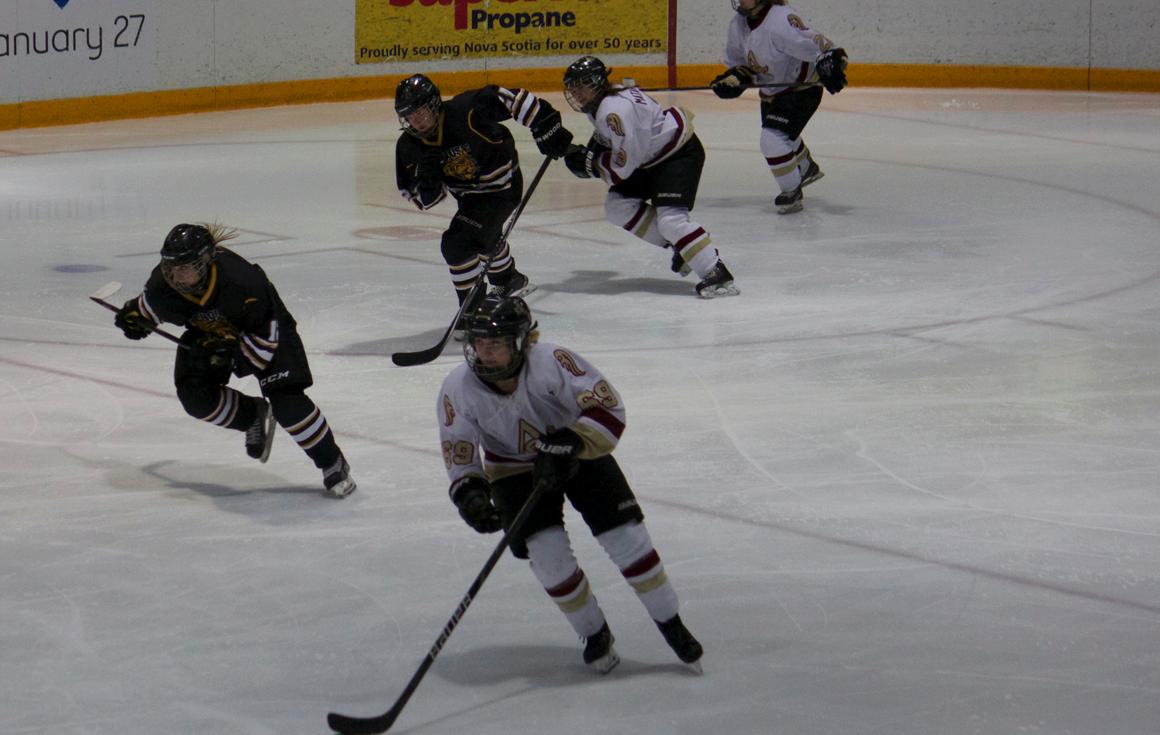 Mounties Fend Off Late Comeback to Beat Tigers 3-2