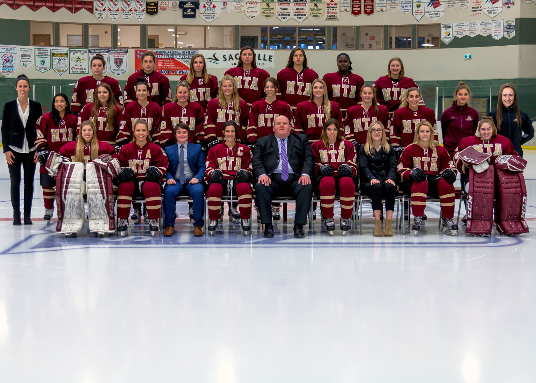Women's Hockey 2018-19 Team Photo